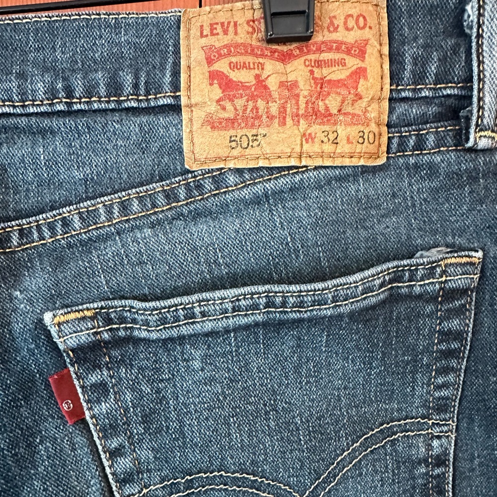 Levis Jeans 505 straight fit size 32x30